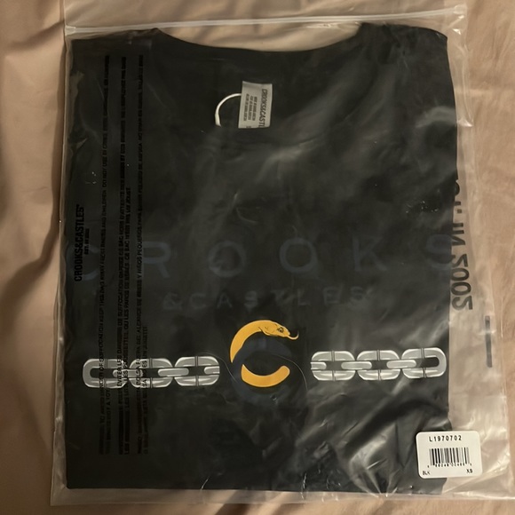 BNWT Crooks and Castles xsmall crop top - Picture 5 of 5
